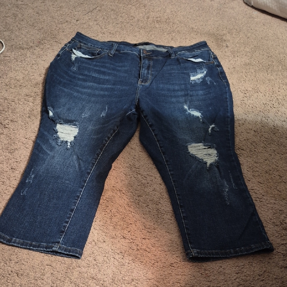 Judy Blue Dark Blue Ripped Ankle Crop Jeans